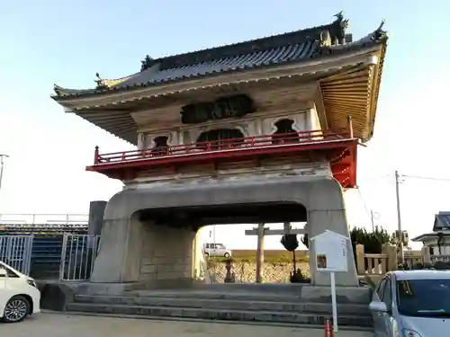 西大寺の山門