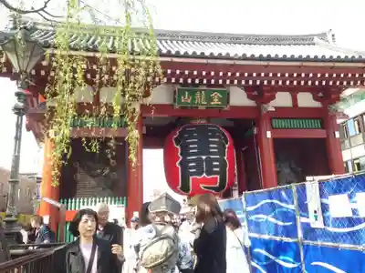 浅草寺の山門・神門