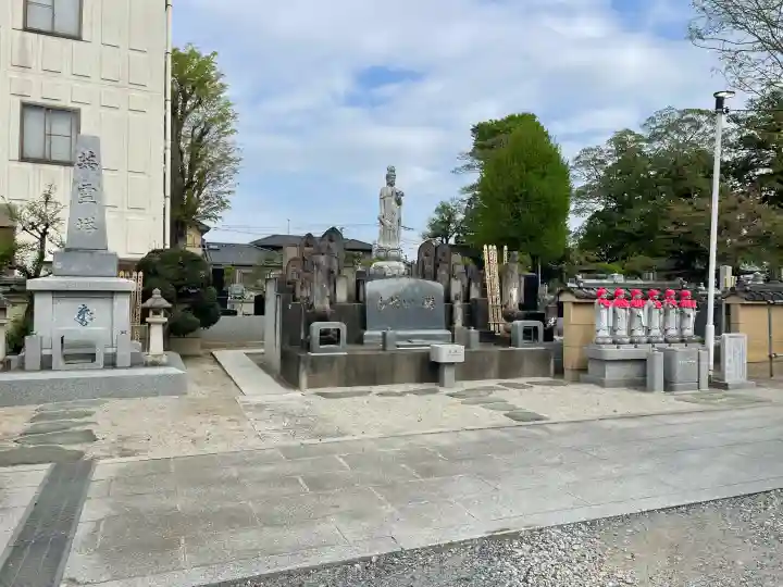 多聞寺の{uncategorized: "未分類", other: "その他", undefined: "問題あり", building: "その他建物", grave: "お墓", sacred_gate: "鳥居", guardian: "狛犬", statue: "像", buddha: "仏像", history: "歴史", nature: "自然", garden: "庭園", animal: "動物", pagoda: "塔", temizu: "手水舎", mountain_gate: "山門・神門", sanctuary: "本殿・本堂", subordinate: "末社・摂社", art: "芸術", scenery: "景色", jizo: "地蔵", ema: "絵馬", goshuin: "御朱印", omikuji: "おみくじ", items: "授与品その他", amulet: "お守り", goshuincho: "御朱印帳", eats: "食事", festival: "お祭り", votive_dance: "神楽", shichigosan: "七五三参", wedding: "結婚式", experience: "体験その他", initially: "初詣", around: "周辺", anti_infection: "感染症対策"}