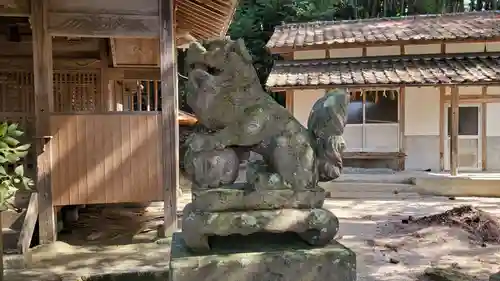 扇祇神社の狛犬