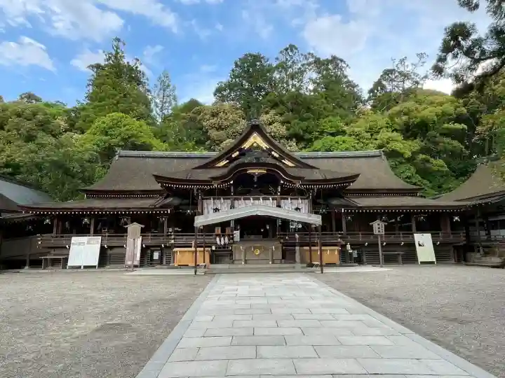 大神神社の{uncategorized: "未分類", other: "その他", undefined: "問題あり", building: "その他建物", grave: "お墓", sacred_gate: "鳥居", guardian: "狛犬", statue: "像", buddha: "仏像", history: "歴史", nature: "自然", garden: "庭園", animal: "動物", pagoda: "塔", temizu: "手水舎", mountain_gate: "山門・神門", sanctuary: "本殿・本堂", subordinate: "末社・摂社", art: "芸術", scenery: "景色", jizo: "地蔵", ema: "絵馬", goshuin: "御朱印", omikuji: "おみくじ", items: "授与品その他", amulet: "お守り", goshuincho: "御朱印帳", eats: "食事", festival: "お祭り", votive_dance: "神楽", shichigosan: "七五三参", wedding: "結婚式", experience: "体験その他", initially: "初詣", around: "周辺", anti_infection: "感染症対策"}