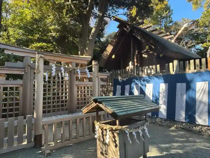 伊勢山皇大神宮の{uncategorized: "未分類", other: "その他", undefined: "問題あり", building: "その他建物", grave: "お墓", sacred_gate: "鳥居", guardian: "狛犬", statue: "像", buddha: "仏像", history: "歴史", nature: "自然", garden: "庭園", animal: "動物", pagoda: "塔", temizu: "手水舎", mountain_gate: "山門・神門", sanctuary: "本殿・本堂", subordinate: "末社・摂社", art: "芸術", scenery: "景色", jizo: "地蔵", ema: "絵馬", goshuin: "御朱印", omikuji: "おみくじ", items: "授与品その他", amulet: "お守り", goshuincho: "御朱印帳", eats: "食事", festival: "お祭り", votive_dance: "神楽", shichigosan: "七五三参", wedding: "結婚式", experience: "体験その他", initially: "初詣", around: "周辺", anti_infection: "感染症対策"}