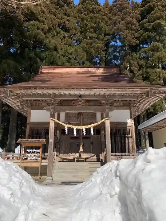 岩手山神社の本殿・本堂