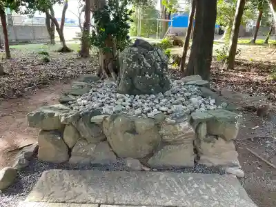 ニ木神社の{uncategorized: "未分類", other: "その他", undefined: "問題あり", building: "その他建物", grave: "お墓", sacred_gate: "鳥居", guardian: "狛犬", statue: "像", buddha: "仏像", history: "歴史", nature: "自然", garden: "庭園", animal: "動物", pagoda: "塔", temizu: "手水舎", mountain_gate: "山門・神門", sanctuary: "本殿・本堂", subordinate: "末社・摂社", art: "芸術", scenery: "景色", jizo: "地蔵", ema: "絵馬", goshuin: "御朱印", omikuji: "おみくじ", items: "授与品その他", amulet: "お守り", goshuincho: "御朱印帳", eats: "食事", festival: "お祭り", votive_dance: "神楽", shichigosan: "七五三参", wedding: "結婚式", experience: "体験その他", initially: "初詣", around: "周辺", anti_infection: "感染症対策"}