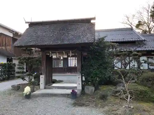 河桁御河辺神社の山門