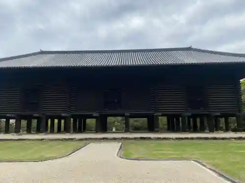 杉本神社（正倉院境内社）の{uncategorized: "未分類", other: "その他", undefined: "問題あり", building: "その他建物", grave: "お墓", sacred_gate: "鳥居", guardian: "狛犬", statue: "像", buddha: "仏像", history: "歴史", nature: "自然", garden: "庭園", animal: "動物", pagoda: "塔", temizu: "手水舎", mountain_gate: "山門・神門", sanctuary: "本殿・本堂", subordinate: "末社・摂社", art: "芸術", scenery: "景色", jizo: "地蔵", ema: "絵馬", goshuin: "御朱印", omikuji: "おみくじ", items: "授与品その他", amulet: "お守り", goshuincho: "御朱印帳", eats: "食事", festival: "お祭り", votive_dance: "神楽", shichigosan: "七五三参", wedding: "結婚式", experience: "体験その他", initially: "初詣", around: "周辺", anti_infection: "感染症対策"}