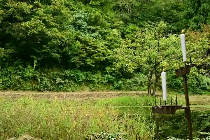 郡殿の池弁財天社(新潟県)