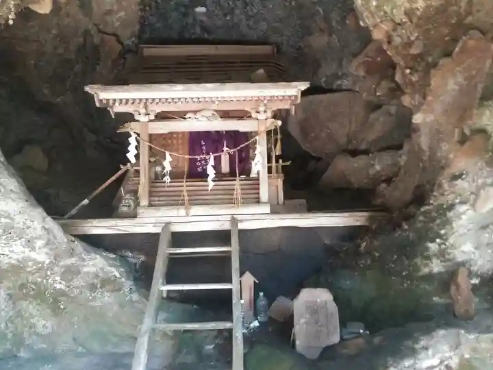 金色妙見宮の本殿・本堂