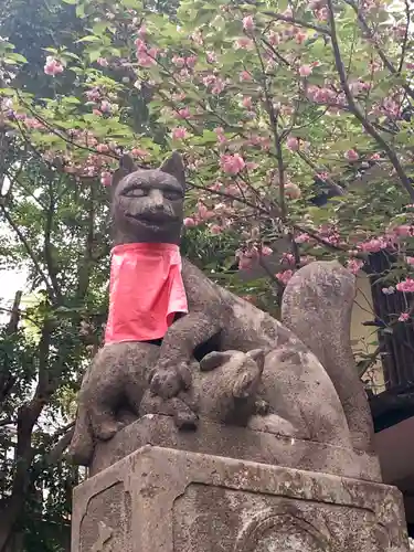 稲荷神社の狛犬