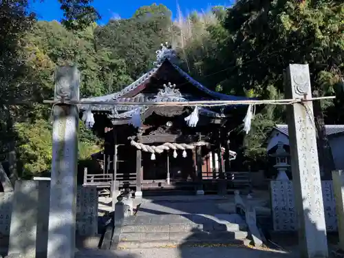 葛城神社の本殿