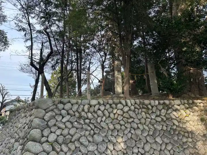 猪名部神社の{uncategorized: "未分類", other: "その他", undefined: "問題あり", building: "その他建物", grave: "お墓", sacred_gate: "鳥居", guardian: "狛犬", statue: "像", buddha: "仏像", history: "歴史", nature: "自然", garden: "庭園", animal: "動物", pagoda: "塔", temizu: "手水舎", mountain_gate: "山門・神門", sanctuary: "本殿・本堂", subordinate: "末社・摂社", art: "芸術", scenery: "景色", jizo: "地蔵", ema: "絵馬", goshuin: "御朱印", omikuji: "おみくじ", items: "授与品その他", amulet: "お守り", goshuincho: "御朱印帳", eats: "食事", festival: "お祭り", votive_dance: "神楽", shichigosan: "七五三参", wedding: "結婚式", experience: "体験その他", initially: "初詣", around: "周辺", anti_infection: "感染症対策"}