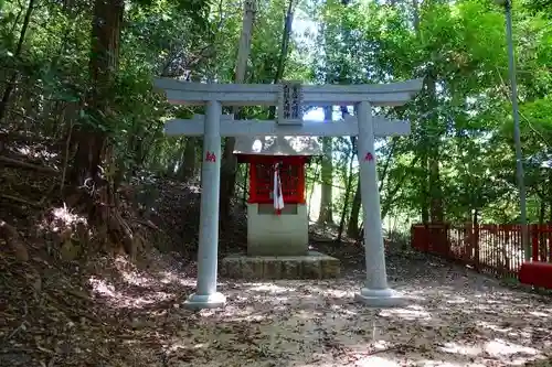 磐手杜神社の末社