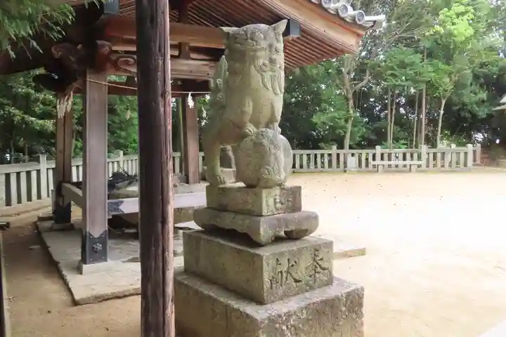 新宮神社の狛犬