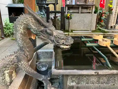 袋町お聖天　福生院の手水舎