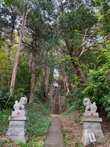 石楯尾神社の狛犬