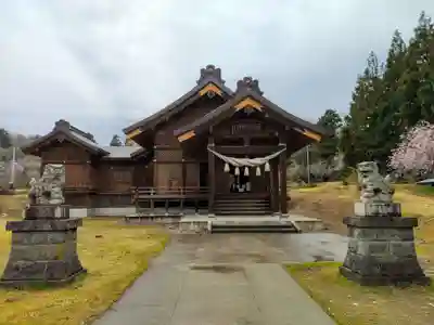 居多神社の本殿・本堂