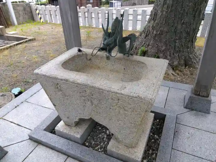 日吉神社の{uncategorized: "未分類", other: "その他", undefined: "問題あり", building: "その他建物", grave: "お墓", sacred_gate: "鳥居", guardian: "狛犬", statue: "像", buddha: "仏像", history: "歴史", nature: "自然", garden: "庭園", animal: "動物", pagoda: "塔", temizu: "手水舎", mountain_gate: "山門・神門", sanctuary: "本殿・本堂", subordinate: "末社・摂社", art: "芸術", scenery: "景色", jizo: "地蔵", ema: "絵馬", goshuin: "御朱印", omikuji: "おみくじ", items: "授与品その他", amulet: "お守り", goshuincho: "御朱印帳", eats: "食事", festival: "お祭り", votive_dance: "神楽", shichigosan: "七五三参", wedding: "結婚式", experience: "体験その他", initially: "初詣", around: "周辺", anti_infection: "感染症対策"}
