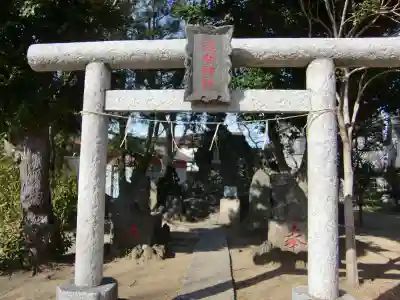当代島稲荷神社の末社・摂社