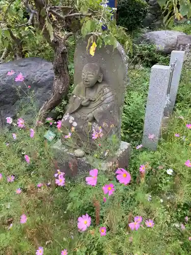 青蓮寺の像