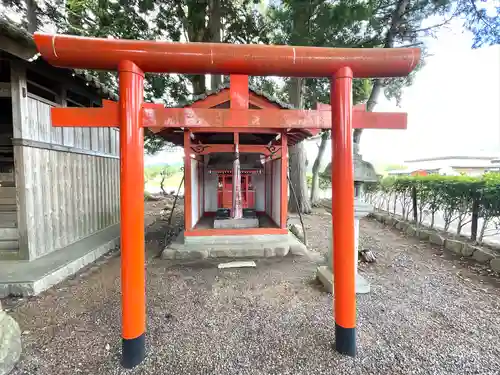 綿向神社 (仁本木)の末社・摂社
