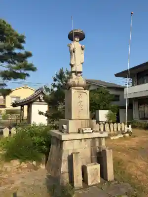高野山福山別院の{uncategorized: "未分類", other: "その他", undefined: "問題あり", building: "その他建物", grave: "お墓", sacred_gate: "鳥居", guardian: "狛犬", statue: "像", buddha: "仏像", history: "歴史", nature: "自然", garden: "庭園", animal: "動物", pagoda: "塔", temizu: "手水舎", mountain_gate: "山門・神門", sanctuary: "本殿・本堂", subordinate: "末社・摂社", art: "芸術", scenery: "景色", jizo: "地蔵", ema: "絵馬", goshuin: "御朱印", omikuji: "おみくじ", items: "授与品その他", amulet: "お守り", goshuincho: "御朱印帳", eats: "食事", festival: "お祭り", votive_dance: "神楽", shichigosan: "七五三参", wedding: "結婚式", experience: "体験その他", initially: "初詣", around: "周辺", anti_infection: "感染症対策"}