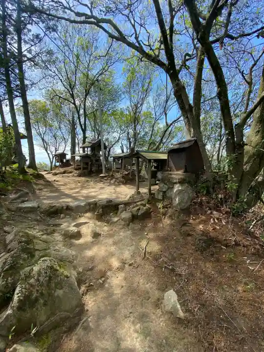 龍之口八幡宮の{uncategorized: "未分類", other: "その他", undefined: "問題あり", building: "その他建物", grave: "お墓", sacred_gate: "鳥居", guardian: "狛犬", statue: "像", buddha: "仏像", history: "歴史", nature: "自然", garden: "庭園", animal: "動物", pagoda: "塔", temizu: "手水舎", mountain_gate: "山門・神門", sanctuary: "本殿・本堂", subordinate: "末社・摂社", art: "芸術", scenery: "景色", jizo: "地蔵", ema: "絵馬", goshuin: "御朱印", omikuji: "おみくじ", items: "授与品その他", amulet: "お守り", goshuincho: "御朱印帳", eats: "食事", festival: "お祭り", votive_dance: "神楽", shichigosan: "七五三参", wedding: "結婚式", experience: "体験その他", initially: "初詣", around: "周辺", anti_infection: "感染症対策"}