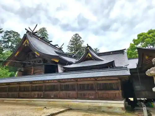 荒田神社の本殿・本堂