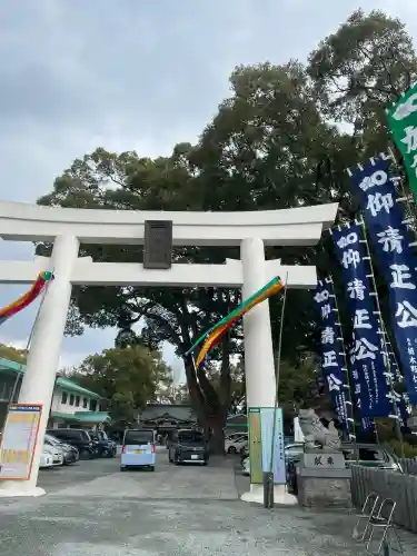加藤神社の{uncategorized: "未分類", other: "その他", undefined: "問題あり", building: "その他建物", grave: "お墓", sacred_gate: "鳥居", guardian: "狛犬", statue: "像", buddha: "仏像", history: "歴史", nature: "自然", garden: "庭園", animal: "動物", pagoda: "塔", temizu: "手水舎", mountain_gate: "山門・神門", sanctuary: "本殿・本堂", subordinate: "末社・摂社", art: "芸術", scenery: "景色", jizo: "地蔵", ema: "絵馬", goshuin: "御朱印", omikuji: "おみくじ", items: "授与品その他", amulet: "お守り", goshuincho: "御朱印帳", eats: "食事", festival: "お祭り", votive_dance: "神楽", shichigosan: "七五三参", wedding: "結婚式", experience: "体験その他", initially: "初詣", around: "周辺", anti_infection: "感染症対策"}
