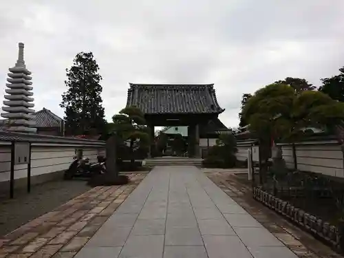 龍華寺の山門