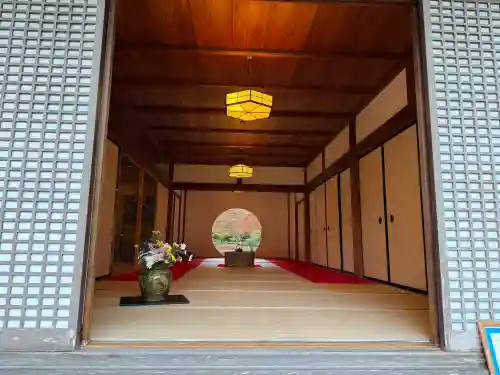 明月院の{uncategorized: "未分類", other: "その他", undefined: "問題あり", building: "その他建物", grave: "お墓", sacred_gate: "鳥居", guardian: "狛犬", statue: "像", buddha: "仏像", history: "歴史", nature: "自然", garden: "庭園", animal: "動物", pagoda: "塔", temizu: "手水舎", mountain_gate: "山門・神門", sanctuary: "本殿・本堂", subordinate: "末社・摂社", art: "芸術", scenery: "景色", jizo: "地蔵", ema: "絵馬", goshuin: "御朱印", omikuji: "おみくじ", items: "授与品その他", amulet: "お守り", goshuincho: "御朱印帳", eats: "食事", festival: "お祭り", votive_dance: "神楽", shichigosan: "七五三参", wedding: "結婚式", experience: "体験その他", initially: "初詣", around: "周辺", anti_infection: "感染症対策"}