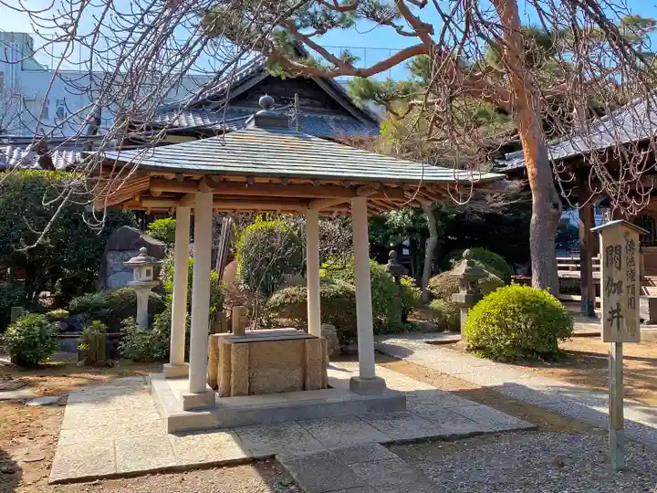 護国寺の手水舎