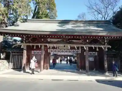 砥鹿神社(里宮)の山門・神門