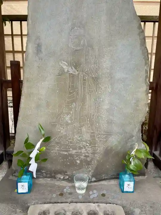 氷川鍬神社の{uncategorized: "未分類", other: "その他", undefined: "問題あり", building: "その他建物", grave: "お墓", sacred_gate: "鳥居", guardian: "狛犬", statue: "像", buddha: "仏像", history: "歴史", nature: "自然", garden: "庭園", animal: "動物", pagoda: "塔", temizu: "手水舎", mountain_gate: "山門・神門", sanctuary: "本殿・本堂", subordinate: "末社・摂社", art: "芸術", scenery: "景色", jizo: "地蔵", ema: "絵馬", goshuin: "御朱印", omikuji: "おみくじ", items: "授与品その他", amulet: "お守り", goshuincho: "御朱印帳", eats: "食事", festival: "お祭り", votive_dance: "神楽", shichigosan: "七五三参", wedding: "結婚式", experience: "体験その他", initially: "初詣", around: "周辺", anti_infection: "感染症対策"}