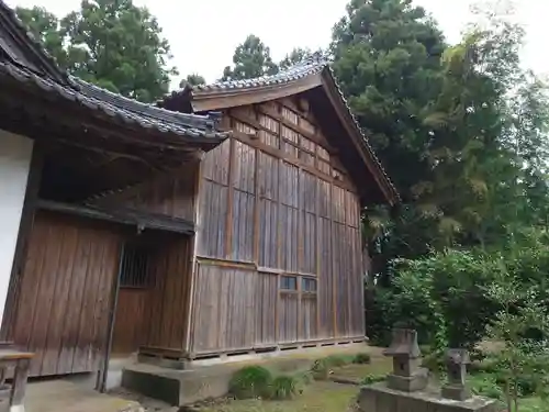 松尾神社の本殿