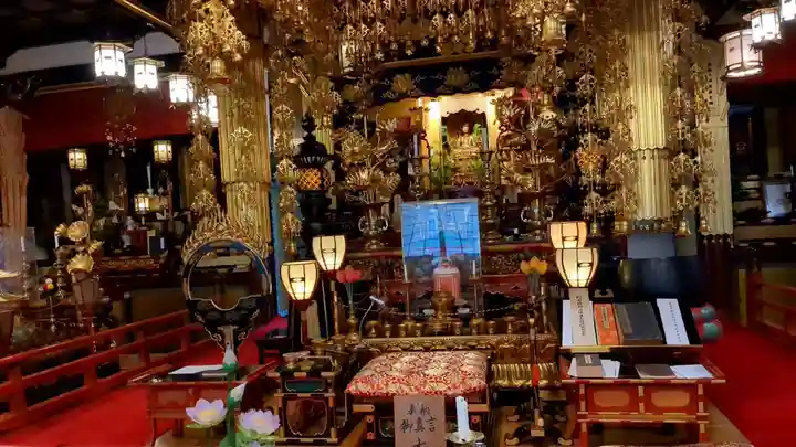 弘照寺の本殿・本堂