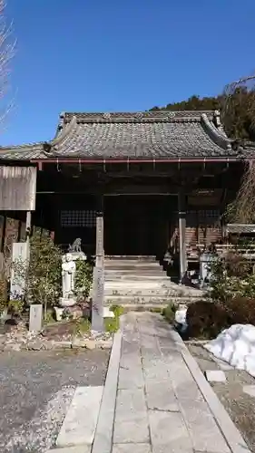 安楽寺の本殿・本堂