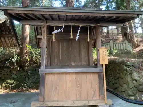 諏訪大社下社春宮の末社・摂社