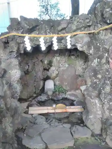 羽衣町厳島神社（関内厳島神社・横浜弁天）の手水舎