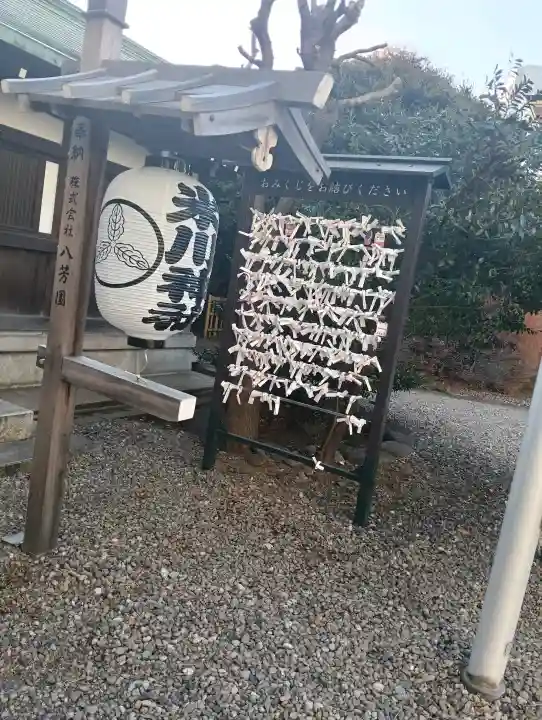 白金氷川神社の{uncategorized: "未分類", other: "その他", undefined: "問題あり", building: "その他建物", grave: "お墓", sacred_gate: "鳥居", guardian: "狛犬", statue: "像", buddha: "仏像", history: "歴史", nature: "自然", garden: "庭園", animal: "動物", pagoda: "塔", temizu: "手水舎", mountain_gate: "山門・神門", sanctuary: "本殿・本堂", subordinate: "末社・摂社", art: "芸術", scenery: "景色", jizo: "地蔵", ema: "絵馬", goshuin: "御朱印", omikuji: "おみくじ", items: "授与品その他", amulet: "お守り", goshuincho: "御朱印帳", eats: "食事", festival: "お祭り", votive_dance: "神楽", shichigosan: "七五三参", wedding: "結婚式", experience: "体験その他", initially: "初詣", around: "周辺", anti_infection: "感染症対策"}