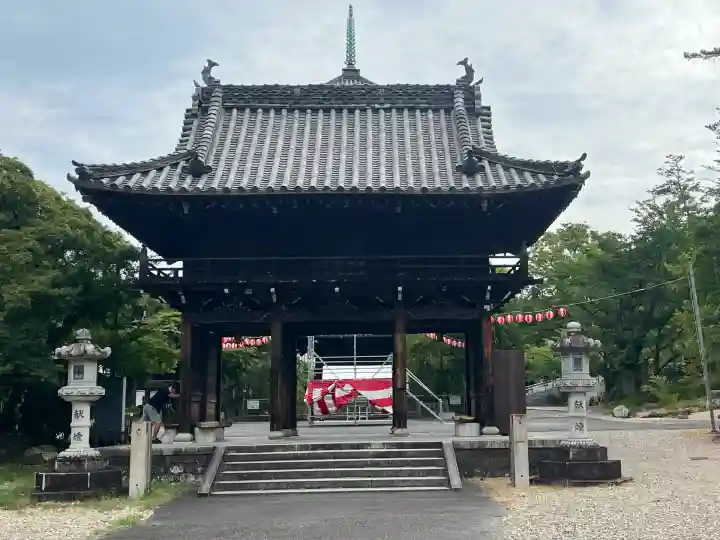 八事山 興正寺の山門・神門