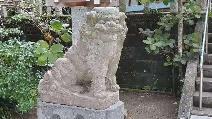 天津神明宮の狛犬