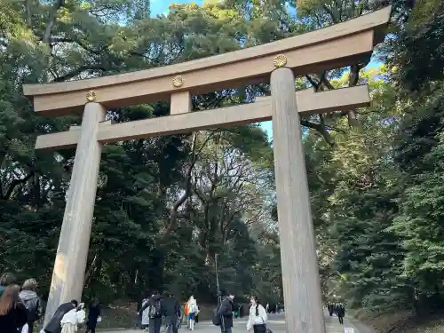 明治神宮の{uncategorized: "未分類", other: "その他", undefined: "問題あり", building: "その他建物", grave: "お墓", sacred_gate: "鳥居", guardian: "狛犬", statue: "像", buddha: "仏像", history: "歴史", nature: "自然", garden: "庭園", animal: "動物", pagoda: "塔", temizu: "手水舎", mountain_gate: "山門・神門", sanctuary: "本殿・本堂", subordinate: "末社・摂社", art: "芸術", scenery: "景色", jizo: "地蔵", ema: "絵馬", goshuin: "御朱印", omikuji: "おみくじ", items: "授与品その他", amulet: "お守り", goshuincho: "御朱印帳", eats: "食事", festival: "お祭り", votive_dance: "神楽", shichigosan: "七五三参", wedding: "結婚式", experience: "体験その他", initially: "初詣", around: "周辺", anti_infection: "感染症対策"}