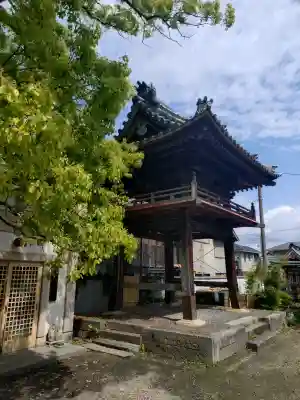 遍照院の{uncategorized: "未分類", other: "その他", undefined: "問題あり", building: "その他建物", grave: "お墓", sacred_gate: "鳥居", guardian: "狛犬", statue: "像", buddha: "仏像", history: "歴史", nature: "自然", garden: "庭園", animal: "動物", pagoda: "塔", temizu: "手水舎", mountain_gate: "山門・神門", sanctuary: "本殿・本堂", subordinate: "末社・摂社", art: "芸術", scenery: "景色", jizo: "地蔵", ema: "絵馬", goshuin: "御朱印", omikuji: "おみくじ", items: "授与品その他", amulet: "お守り", goshuincho: "御朱印帳", eats: "食事", festival: "お祭り", votive_dance: "神楽", shichigosan: "七五三参", wedding: "結婚式", experience: "体験その他", initially: "初詣", around: "周辺", anti_infection: "感染症対策"}