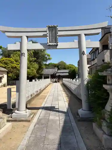 東野春日神社の鳥居