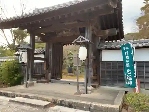 伊勢の国 四天王寺の山門