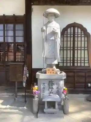 八事山 興正寺の像