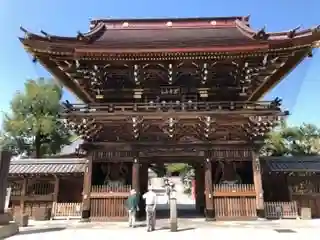 西新井大師総持寺の山門・神門