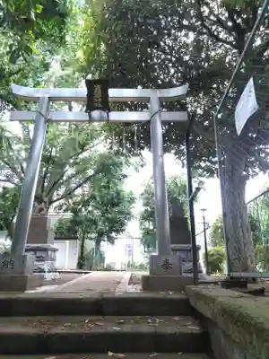 嶺稲荷神社の鳥居