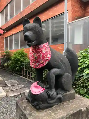 坂稲荷神社の狛犬