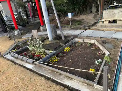 上中居諏訪神社の建物その他